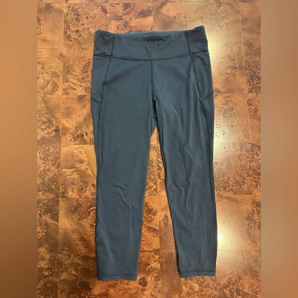 🏃‍♀️ Lululemon Swift Speed High-Rise Tight 25” in Navy Size 10 Women’s